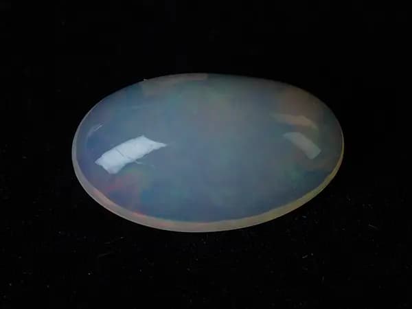 Ethiopian Welo Opal (Doodhiya Patthar) 10.50 Carat (11.54 Ratti) — Strong Fire / Play-of-Colour