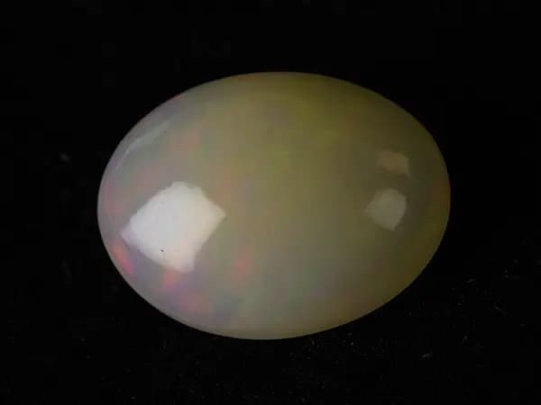 Ethiopian Welo Opal (Doodhiya Patthar) 11.06 Carat (12.15 Ratti) — Strong Fire / Play-of-Colour