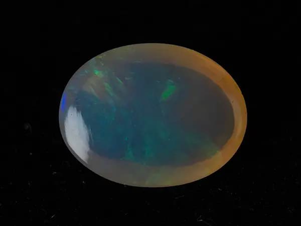 Ethiopian Welo Opal (Doodhiya Patthar) 4.10 Carat (4.51 Ratti) — Strong Fire / Play-of-Colour - View #2