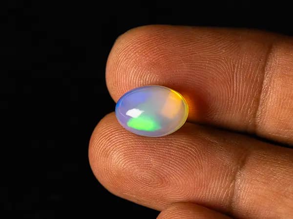 Ethiopian Welo Opal (Doodhiya Patthar) 4.73 Carat (5.20 Ratti) — Strong Fire / Play-of-Colour - View #4