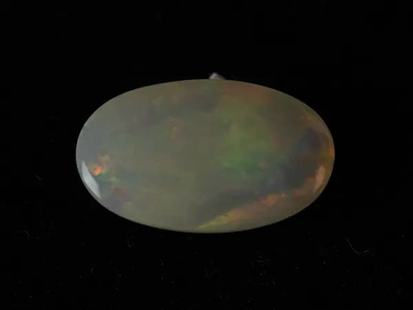 Ethiopian Welo Opal (Doodhiya Patthar) 6.61 Carat (7.26 Ratti) — Strong Fire / Play-of-Colour - View #3