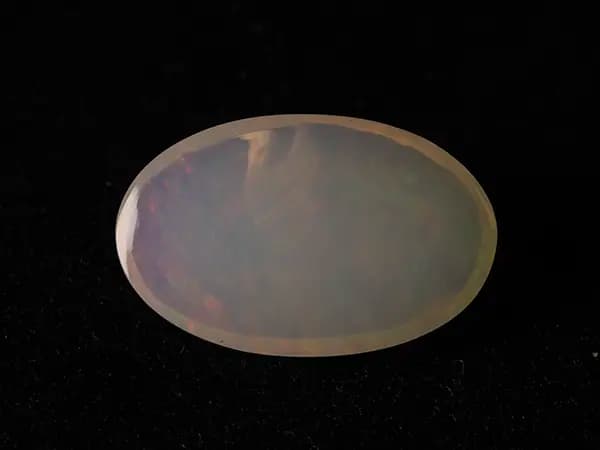 Ethiopian Welo Opal (Doodhiya Patthar) 7.94 Carat (8.73 Ratti) — Strong Fire / Play-of-Colour - View #3