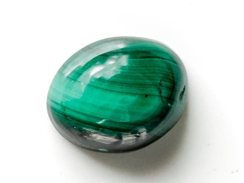 Natural Malachite Stone 10.09 Carat (11.09 Ratti) Oval Cabochon