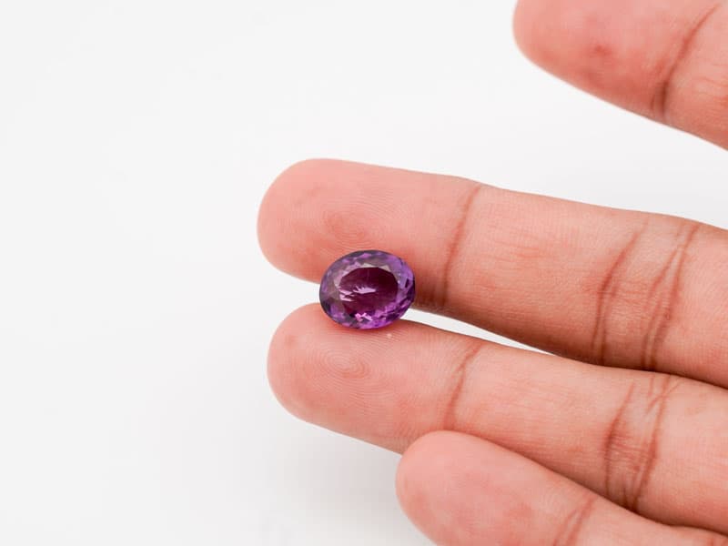 Certified Natural Amethyst Stone (Jamunia) 6.13 Carat (6.74 Ratti) Oval Shape - View #3