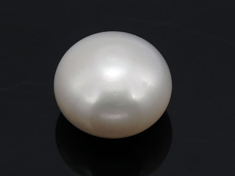Cultured Pearl Stone (Moti Ratna) 5.80 Carat (6.37 Ratti) Round Button Shape - View #3