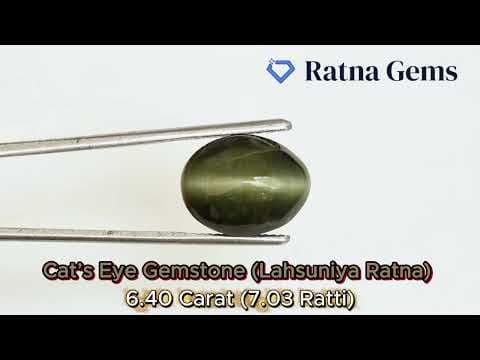 Official video preview: Quartz Cat's Eye (Lahsuniya) 6.40 Carat (7.03 Ratti) Oval Cabochon