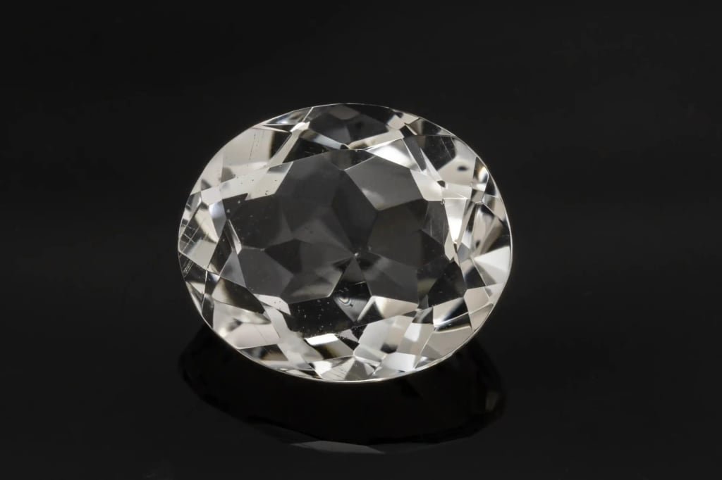 Natural Indian Quartz Crystal (Sphatik) 5.07 Carat (5.57 Ratti) Oval Mix Cut
