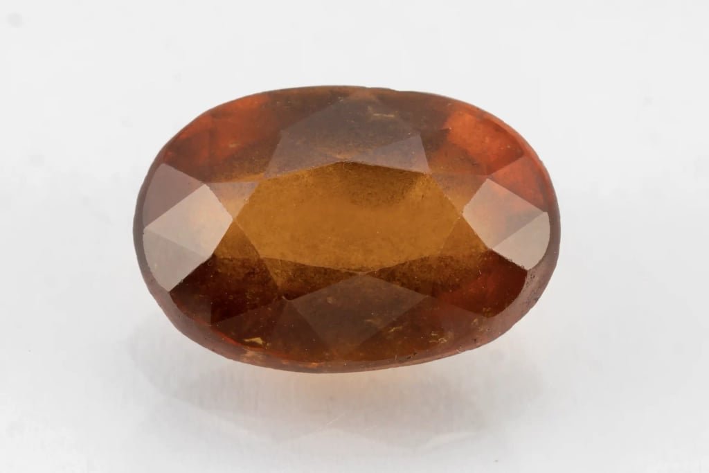 Elegant Hessonite (Gomed) 7.35 Carat / 8.08 Ratti - Africa - View #1