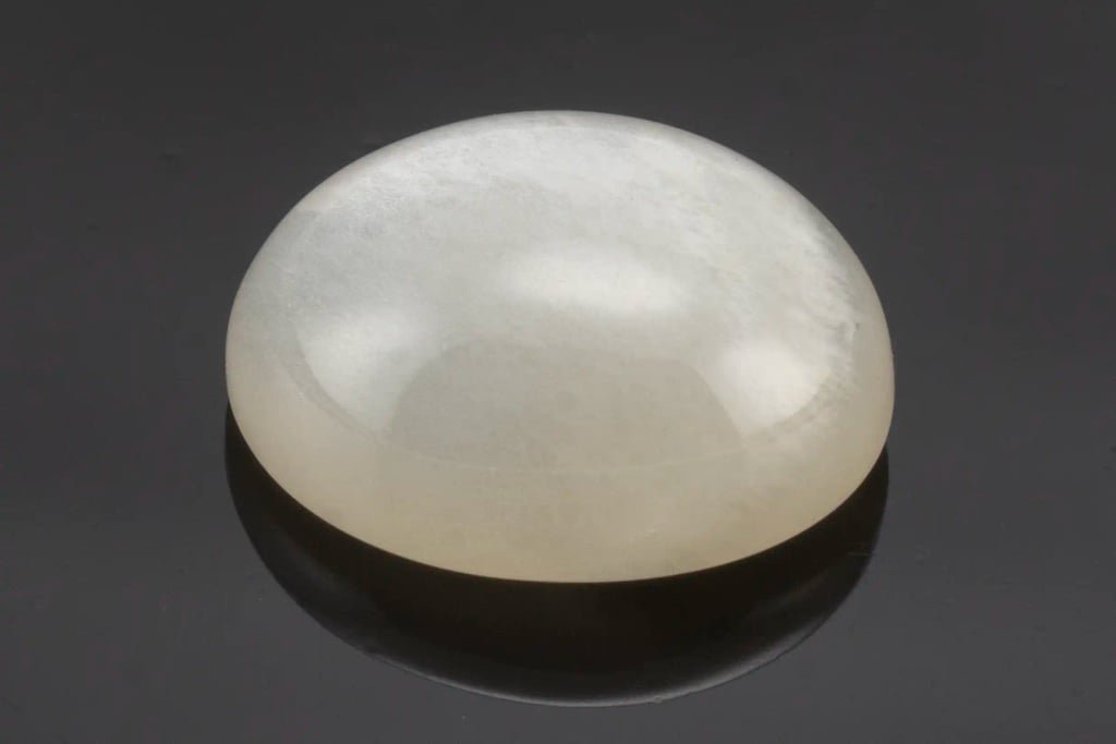 Natural Indian Moonstone (Chandramani) 6.22 Carat (6.83 Ratti) Oval Cabochon - View #1