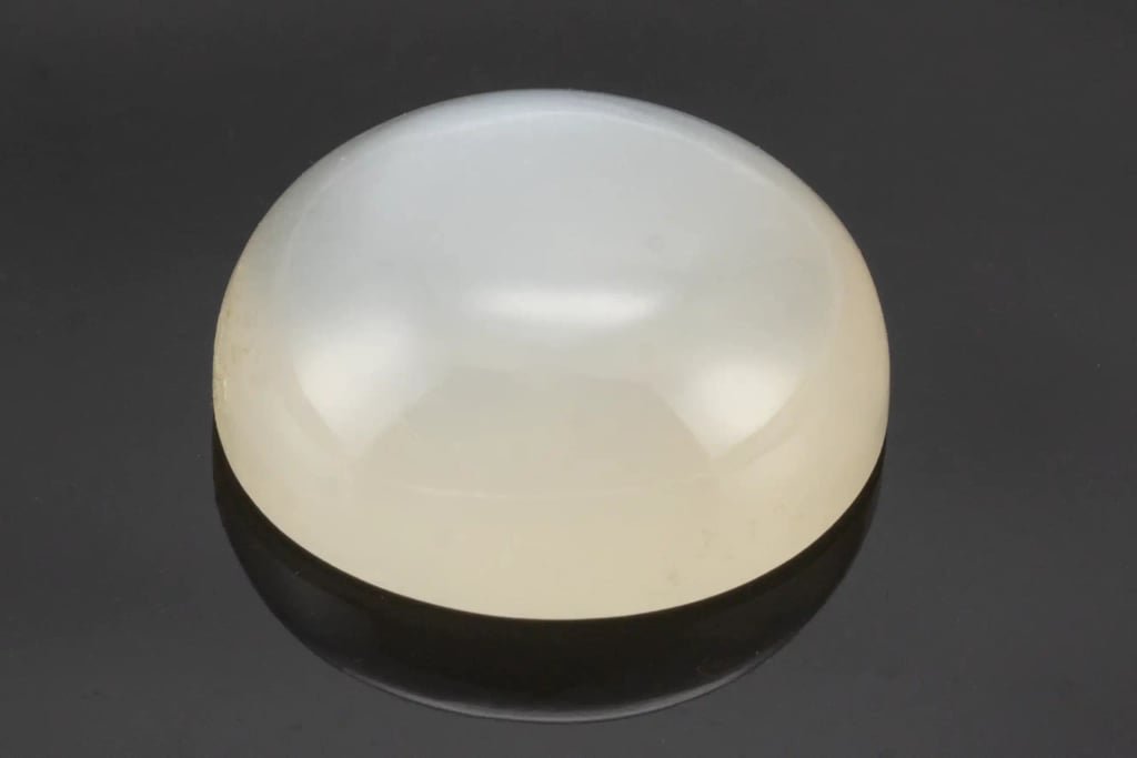 Natural Indian Moonstone (Chandramani) 6.78 Carat (7.45 Ratti) Oval Cabochon - View #1