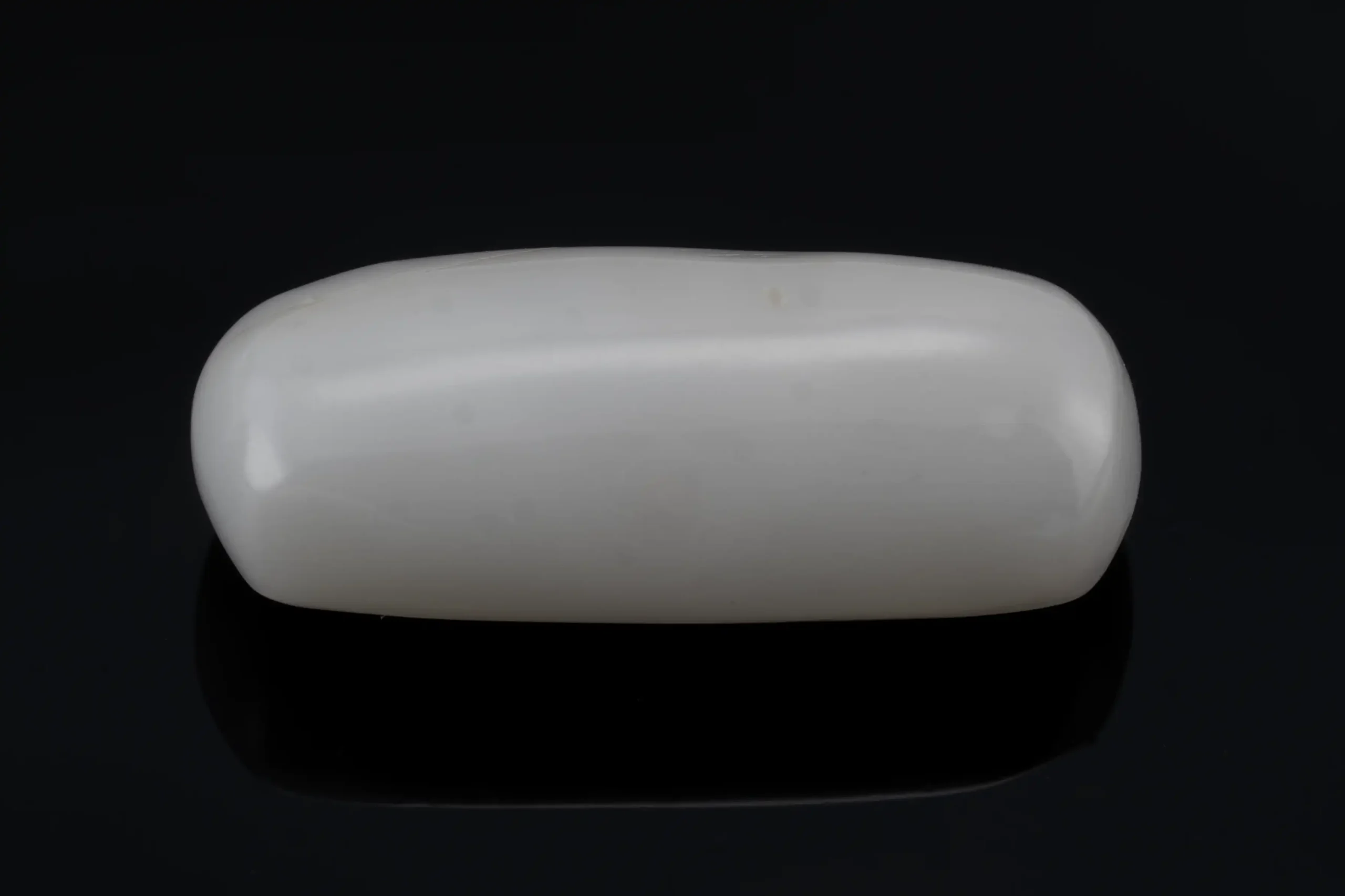 White Coral Stone 10.64 Ratti - 9.68 Carat Safed Moonga