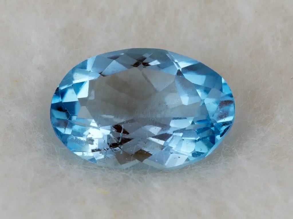 Natural Blue Topaz Stone – 6.44 Carat (7.08 Ratti)