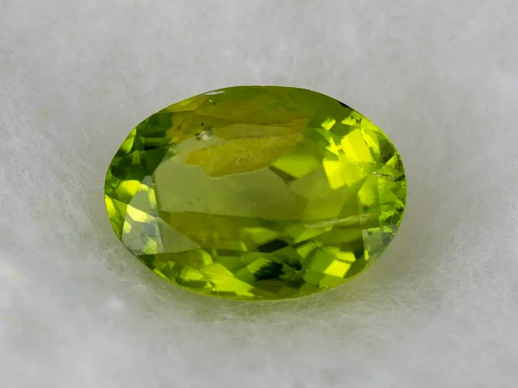 Natural Peridot Stone (Pakistan Sapat Valley) 3.76 Carat (4.13 Ratti) Oval Mix Cut - View #1