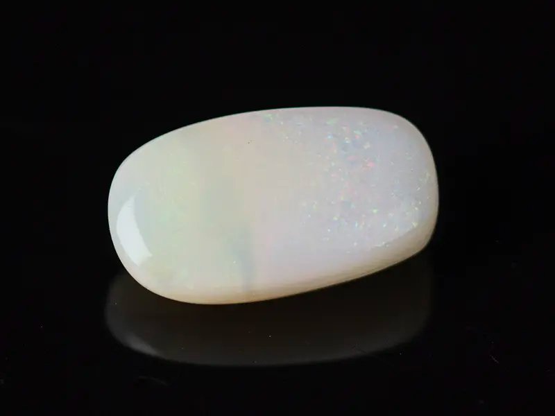 Australian White Opal (Doodhiya Patthar) 5.19 Carat (5.70 Ratti) — Rainbow Fire / Play-of-Colour - View #1