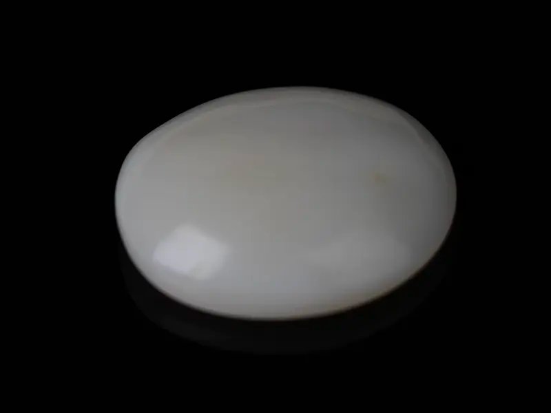 Australian White Opal (Doodhiya Patthar) 8.56 Carat (9.41 Ratti) — Rainbow Fire / Play-of-Colour - View #1