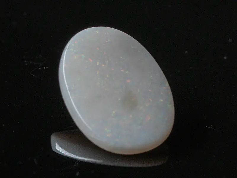 Australian White Opal (Doodhiya Patthar) 8.56 Carat (9.41 Ratti) — Rainbow Fire / Play-of-Colour - View #1