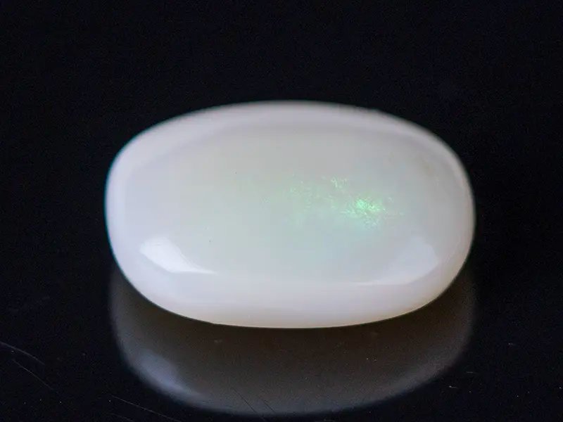Australian White Opal (Doodhiya Patthar) 9.46 Carat (10.39 Ratti) — Rainbow Fire / Play-of-Colour