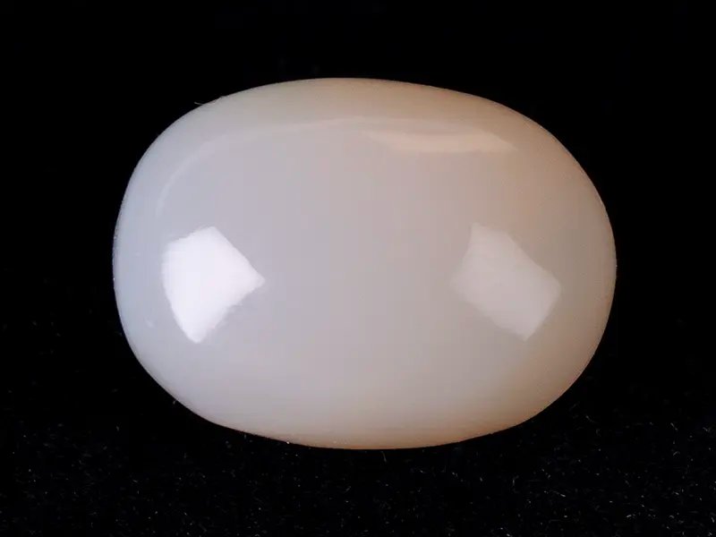 Australian Milky Opal (Doodhiya Patthar) 5.02 Carat (5.52 Ratti) — Solid White - View #1