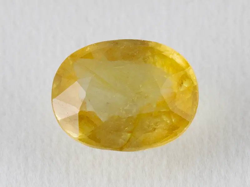 Bangkok yellow sapphire (Pukhraj) 4.66 Carat (5.12 Ratti)