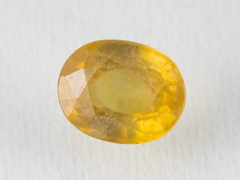 Bangkok yellow sapphire (Pukhraj) 4.86 Carat (5.34 Ratti)