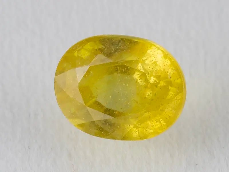 Bangkok yellow sapphire (Pukhraj) 4.91 Carat (5.40 Ratti) - View #1