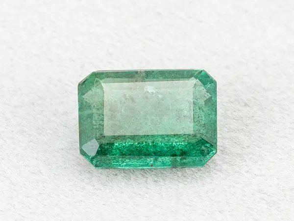Zambian Emerald (Panna) 4.32 Carat (4.75 Ratti)