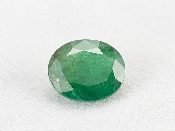 Zambian Emerald (Panna) 8 Carat (8.79 Ratti) - View #1
