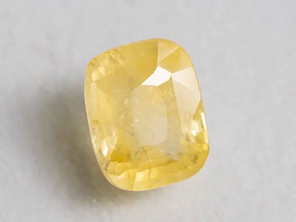 100% Natural Unheated Ceylon Yellow Sapphire (Pukhraj) 9.48 Carat (10.42 Ratti) – GII Certified