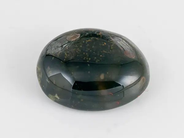 Natural Bloodstone (Pitoniya / Heliotrope) 7.93 Carat (8.71 Ratti) Oval Cabochon