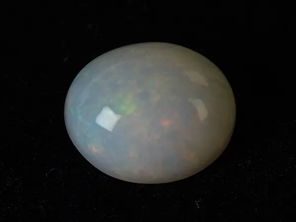 Ethiopian Welo Opal (Doodhiya Patthar) 6.60 Carat (7.25 Ratti) — Strong Fire / Play-of-Colour