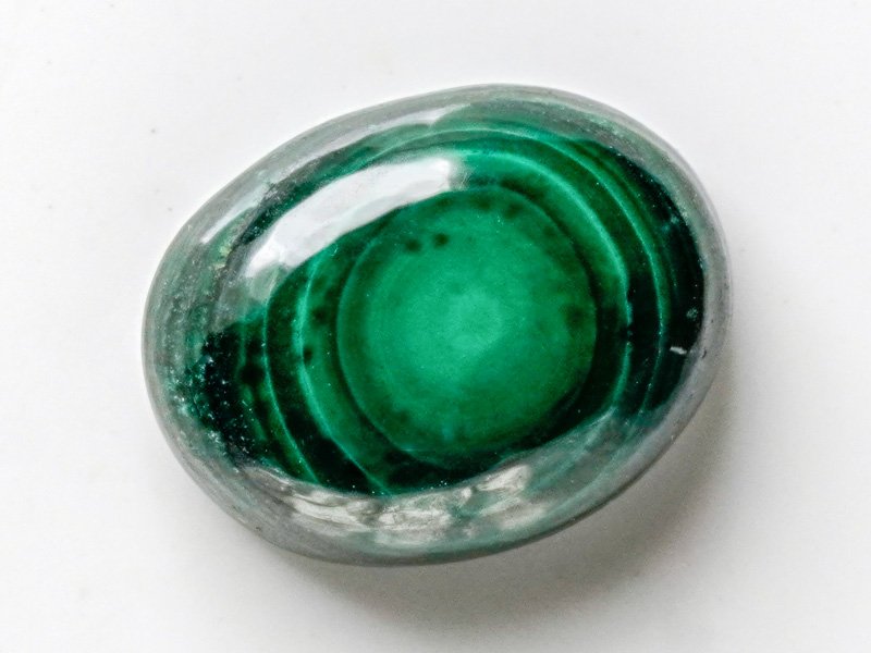 Natural African Malachite Stone (Danaamal) 12.74 Carat (14.00 Ratti) Oval Cabochon