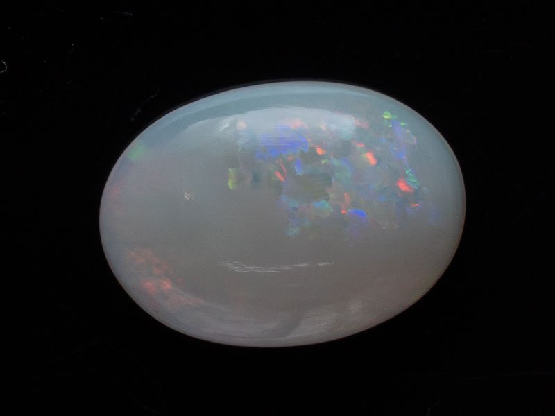 Australian White Opal (Doodhiya Patthar) 3.16 Carat (3.47 Ratti) — Rainbow Fire / Play-of-Colour