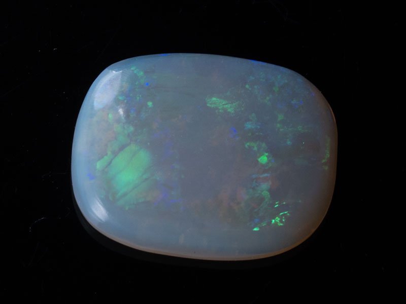 Australian White Opal (Doodhiya Patthar) 3.73 Carat (4.10 Ratti) — Rainbow Fire / Play-of-Colour