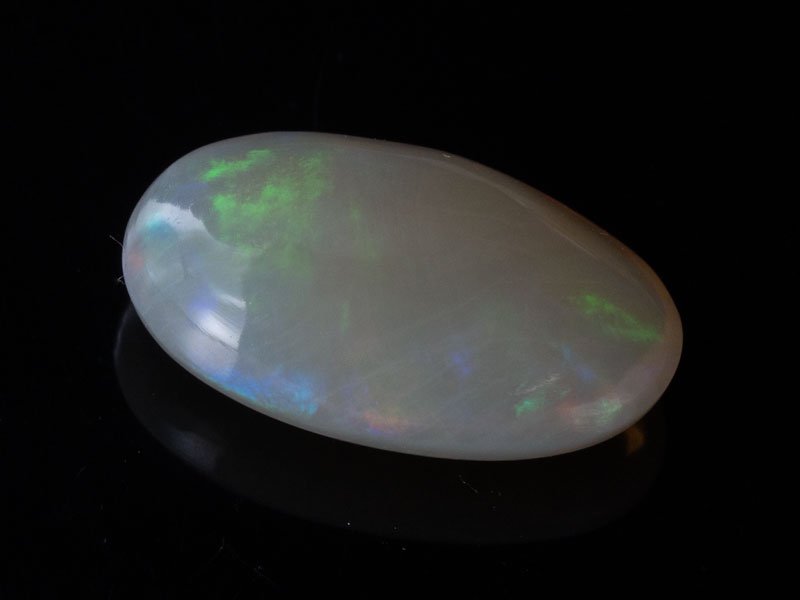 Australian White Opal (Doodhiya Patthar) 6.88 Carat (7.56 Ratti) — Rainbow Fire / Play-of-Colour
