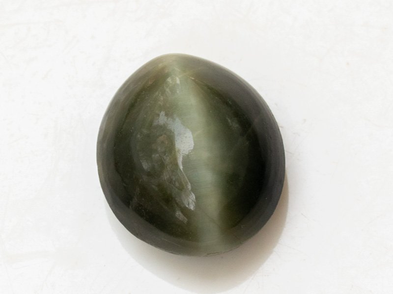 Quartz Cat's Eye (Lahsuniya) 6.32 Carat (6.95 Ratti) Cabochon
