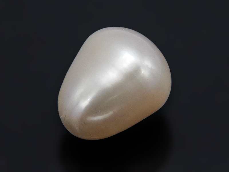 Keshi Pearl Stone 4.60 Carat (5.05 Ratti) Moti Ratna Button Shape