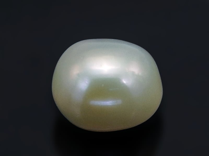 Keshi Pearl Stone 5.09 Carat (5.59 Ratti) Moti Ratna Button Shape