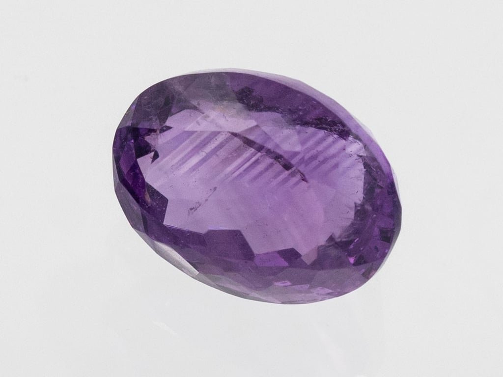 Amethyst Stone (Jamunia) 6.28 Carat (6.90 Ratti) Oval Shape