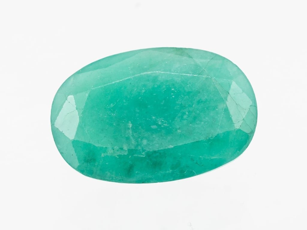 Brazilian (Sapota) Emerald (Panna) 4.21 Carat (4.63 Ratti) Oval Mixed Cut