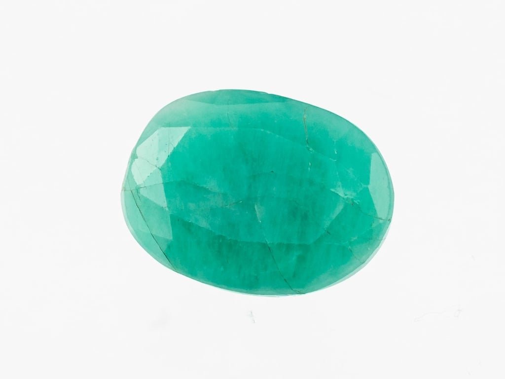 Brazilian (Sapota) Emerald (Panna) 4.23 Carat (4.65 Ratti) Oval Mixed Cut