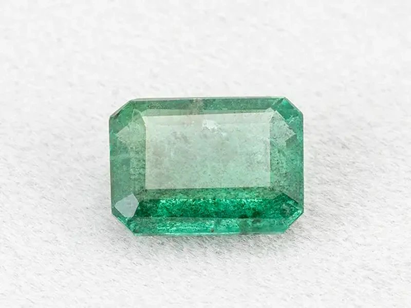 Zambian Emerald (Panna) 4.32 Carat (4.75 Ratti) - View #1