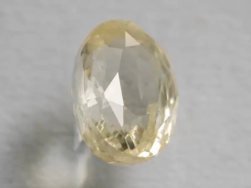 Ceylon Yellow Sapphire (Pukhraj) 3.2 Carat (3.52 Ratti) - View #1