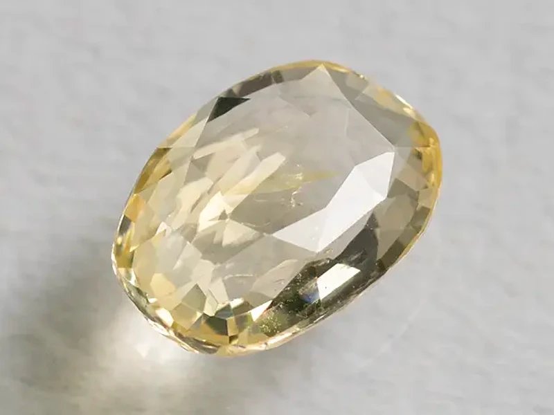Ceylon Yellow Sapphire (Pukhraj) 3.29 Carat (3.62 Ratti) - View #1
