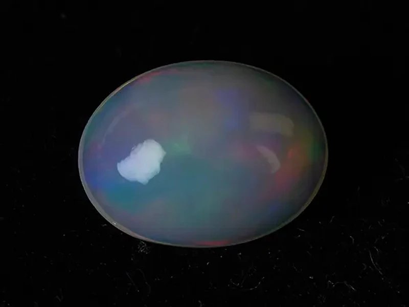 Ethiopian Welo Opal (Doodhiya Patthar) 3.40 Carat (3.74 Ratti) — Strong Fire / Play-of-Colour - View #1