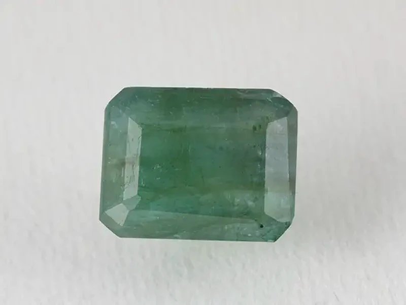 Zambian Emerald 5.42 Carat (5.96 Ratti) Panna Stone