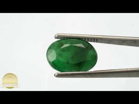 Sapota Emerald (Panna) 5.70 Carat - 6.26 Ratti Oval Mix Cut Natural Green Gemstone