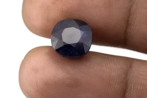 Blue Sapphire (Neelam) 7.53 Carat/8.27 Ratti - Size Reference