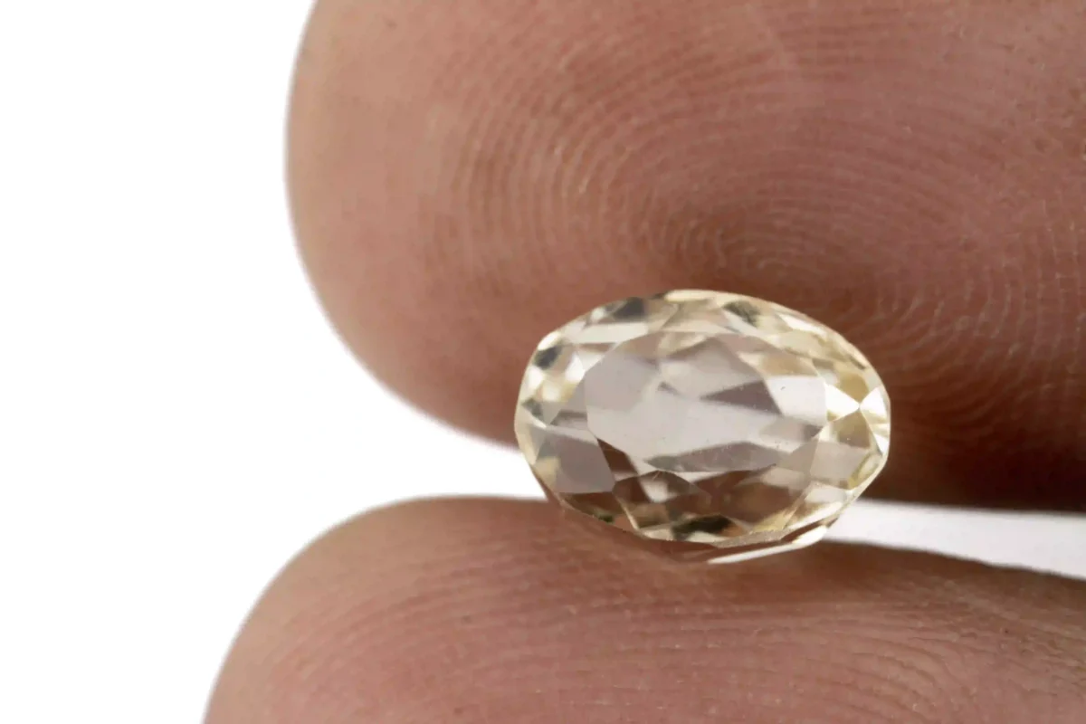 Stunning Natural Citrine (Sunela) 2.80 Carat/3.08 Ratti - Size Reference