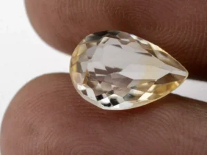 Stunning Natural Citrine (Sunela) 3.95 Carat/4.34 Ratti - Size Reference