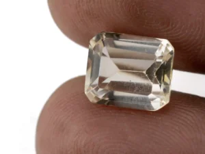 Stunning Natural Citrine (Sunela) 4.35 Carat/4.78 Ratti - Size Reference